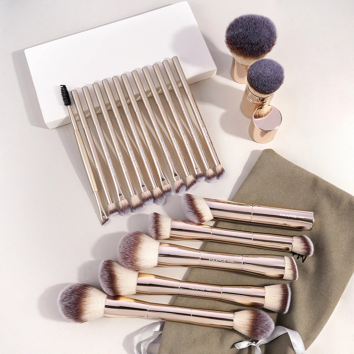 MAANGE Makeup Brush Essentials Set